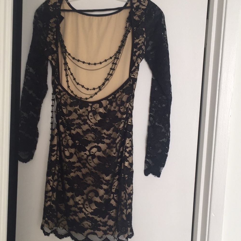 Dress - Picture 3 of 3